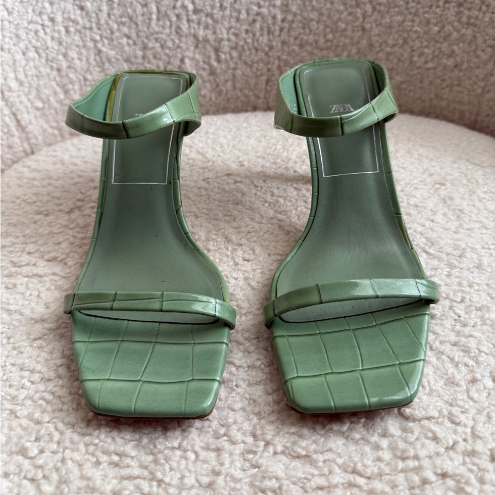 ZARA Sage Green Croc-Embossed Heels - Picture 3 of 9